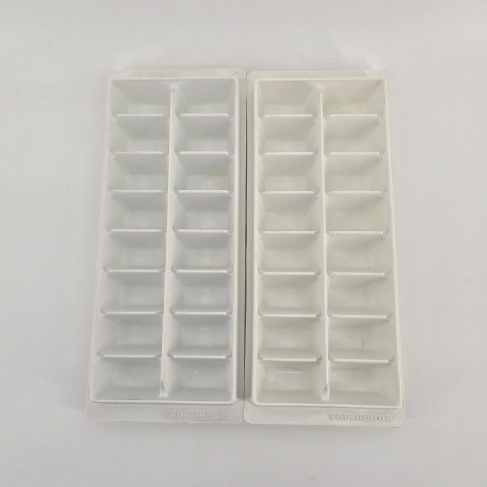 Frigidaire Stackable Ice Cube Trays (2) White Plastic Dishwasher Safe 16 Slot